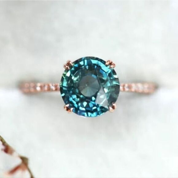 Exquisite Solitaire Ring Inlaid Emerald Zircon 14k Gold Plated - Picture 2 of 6